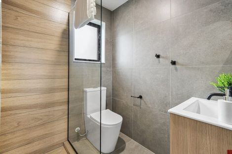 Photo of property in 12a Damian Way, Weymouth, 2103