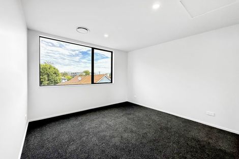 Photo of property in 2/74 Caledonian Road, St Albans, Christchurch, 8014