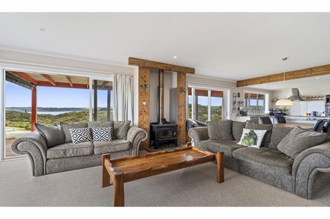 Photo of property in 142 Te Kowhai Point Road, Kerikeri, 0294