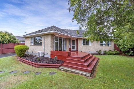 Photo of property in 23 Jenkins Avenue, Redwood, Christchurch, 8051