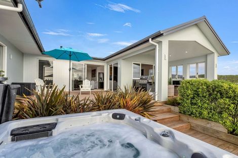 Photo of property in 30 Ngaroma Crescent, Whitianga, 3510
