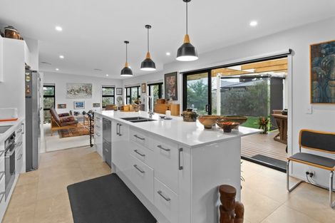 Photo of property in 6 Kingi Te Ahoaho Place, Otaki, 5512