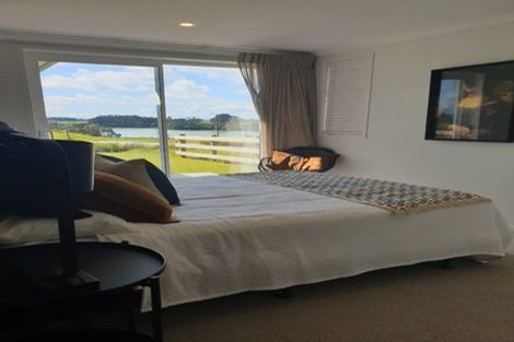 Photo of property in 8 Orawahi Road, Glenbrook, Waiuku, 2681