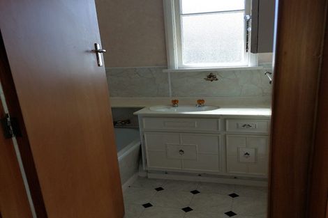 Photo of property in 225 Pine Hill Road, Dalmore, Dunedin, 9010