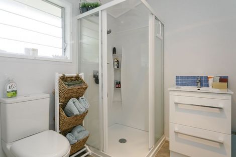 Photo of property in 7b Isobel Street, Acacia Bay, Taupo, 3330