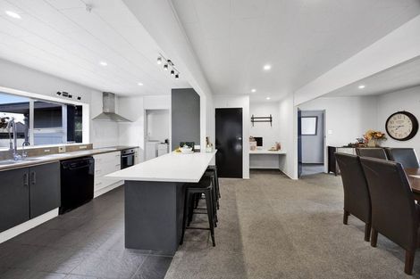 Photo of property in 52 Murray Avenue, Hawera, 4610