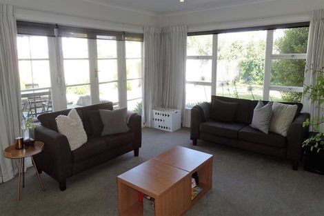 Photo of property in 221 Weston Road, St Albans, Christchurch, 8052