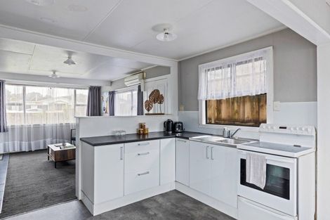 Photo of property in 69 Domett Street, Waitara, 4320