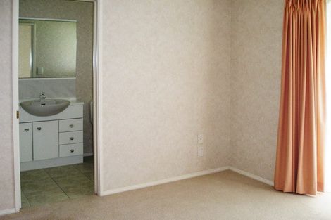 Photo of property in 51 Martin Jugum Lane, Ranui, Auckland, 0612