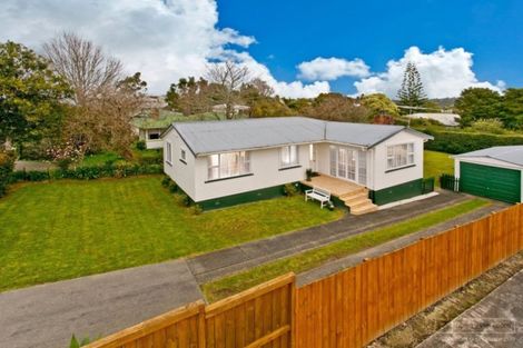 Photo of property in 540 Glenfield Road, Glenfield, Auckland, 0629