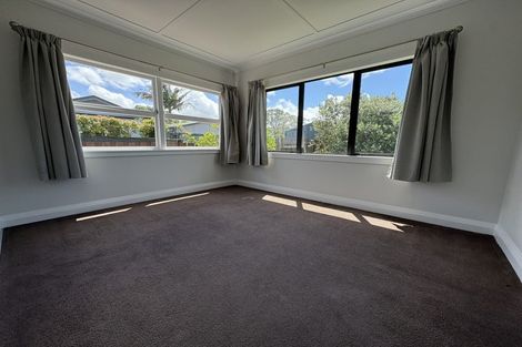 Photo of property in 76 Wharf Road, Te Atatu Peninsula, Auckland, 0610