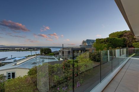Photo of property in 320 Cannon Hill Crescent, Mount Pleasant, Christchurch, 8081