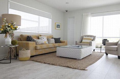 Photo of property in 22 Boocock Crescent, Orewa, 0931