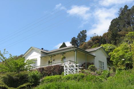 Photo of property in 19a Milton Terrace, Picton, 7220