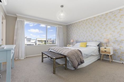 Photo of property in 2 Kotuku Lane, Hobsonville, Auckland, 0616
