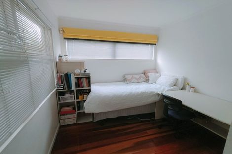 Photo of property in 33 Minaret Drive, Bucklands Beach, Auckland, 2014