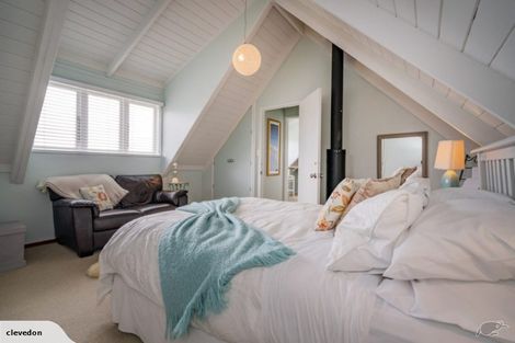 Photo of property in 2 Brenton Place, Whangamata, 3691