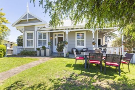 Photo of property in 14 Collingwood Road, Waiuku, 2123