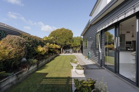 Photo of property in 37 Coast Boulevard, Papamoa Beach, Papamoa, 3118