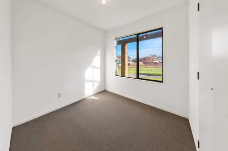 Photo of property in 34 Horlicks Place, Randwick Park, Auckland, 2105