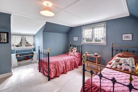 Photo of property in 14 Easther Crescent, Kew, Dunedin, 9012