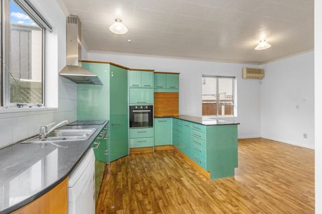 Photo of property in 36 Grafton Street, Waltham, Christchurch, 8011