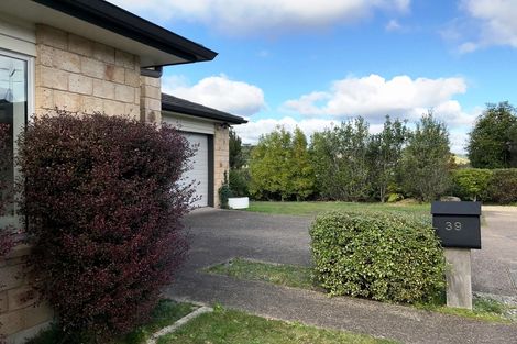 Photo of property in 39 Scoria Close, Pyes Pa, Tauranga, 3112