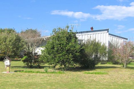 Photo of property in 214 Hauturu Street, Whangamata, 3620
