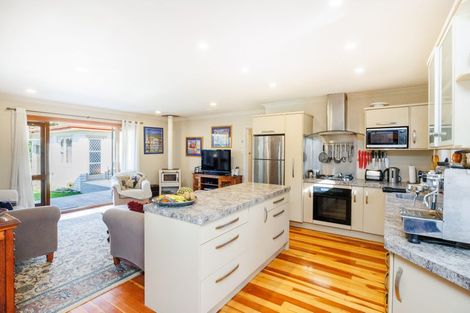 Photo of property in 7 Erin Street, Hokowhitu, Palmerston North, 4410