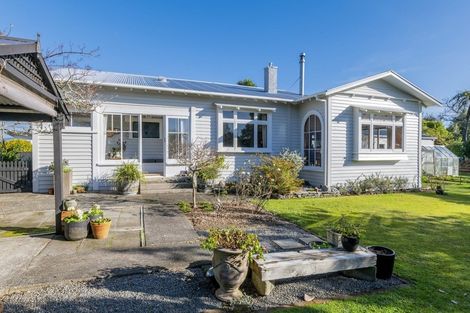 Photo of property in 83 Queenwood Road, Levin, 5510