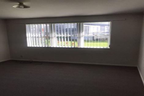 Photo of property in 8-10 Roslyn Road, Mount Wellington, Auckland, 1060