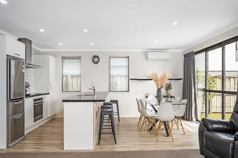 Photo of property in 14 George West Square West, Wigram, Christchurch, 8025