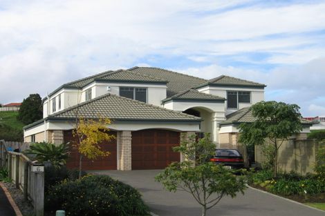 Photo of property in 8 Ramoana Mews, Shelly Park, Auckland, 2014