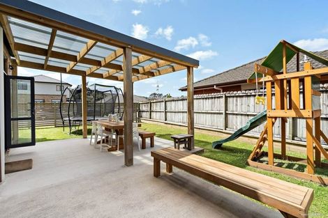 Photo of property in 6 Derg Place, East Tamaki, Auckland, 2013