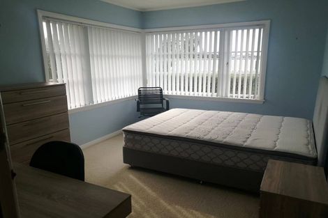 Photo of property in 61 Eastglen Road, Glen Eden, Auckland, 0602