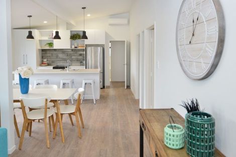 Photo of property in 33a Doment Crescent, Orewa, 0931