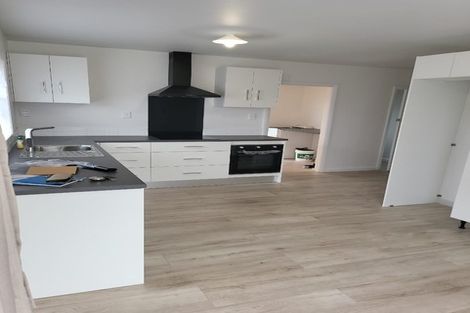 Photo of property in 33 Lyndhurst Crescent, Aranui, Christchurch, 8061