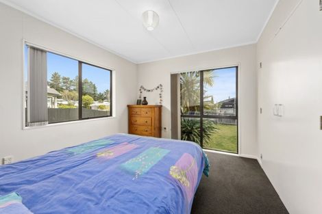 Photo of property in 7 Mcmanaway Grove, Stokes Valley, Lower Hutt, 5019