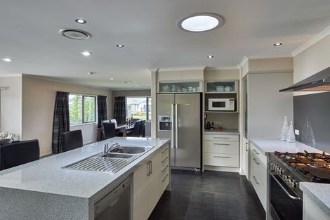 Photo of property in 27 Rodeo Drive, Kelvin Grove, Palmerston North, 4414