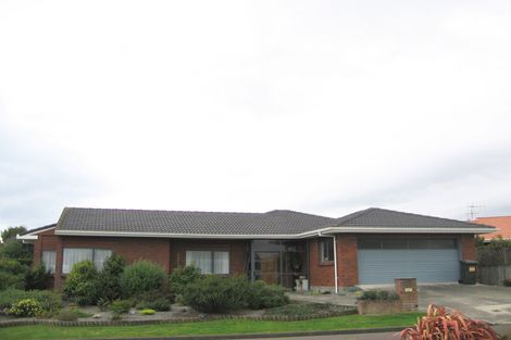 Photo of property in 3 Trinity Place, Paraparaumu Beach, Paraparaumu, 5032