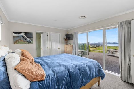 Photo of property in 215 Oyster Point Road, Kaukapakapa, Warkworth, 0984