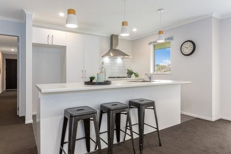 Photo of property in 26 Mooring Close, Whitby, Porirua, 5024