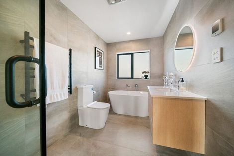 Photo of property in 20 Arthur Street, Riverhead, 0820