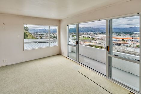 Photo of property in 20 Magnolia Grove, Maungaraki, Lower Hutt, 5010