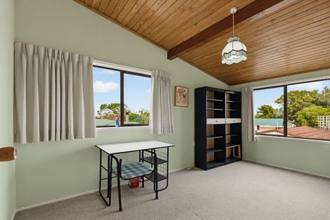 Photo of property in 14 Riverside Drive, Waiuku, 2123