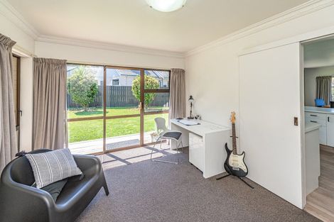 Photo of property in 5 Linda Place, Saint Johns Hill, Whanganui, 4501
