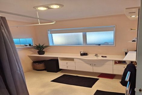 Photo of property in 148 Tukapa Street, Westown, New Plymouth, 4310