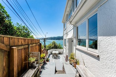 Photo of property in 62 Evans Bay Parade, Roseneath, Wellington, 6021