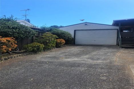 Photo of property in 2 Bellringer Road, Massey, Auckland, 0614