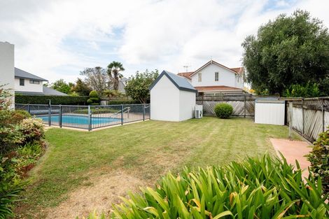 Photo of property in 11 Crowden Place, Harrowfield, Hamilton, 3210